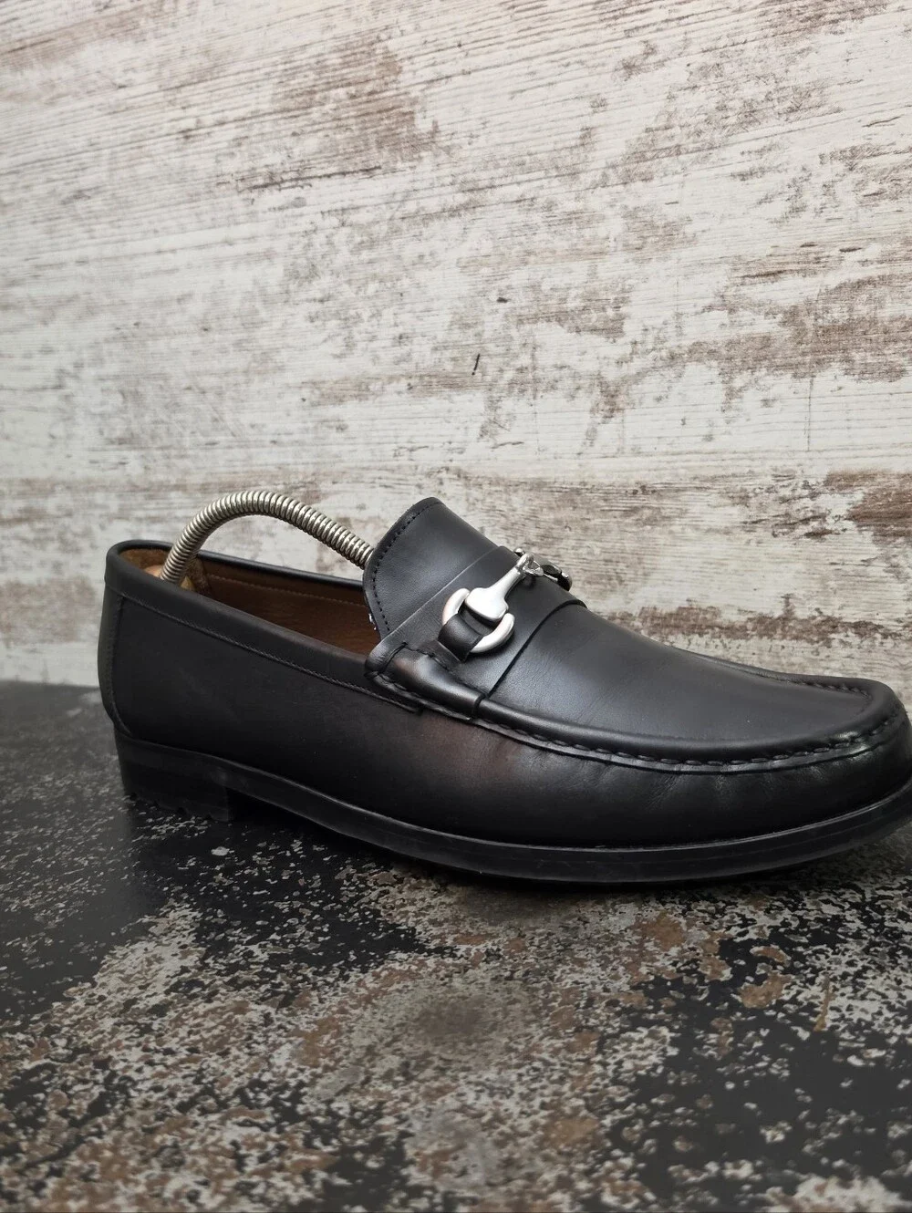Allen Edmonds small signs